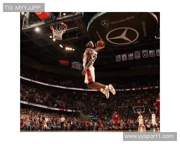 夸梅质疑詹姆斯年龄问题为何仍能完成隔人扣篮的表现