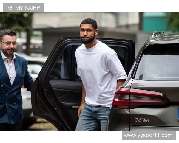 奇克重返英格兰国家队七年后获赠纪念帽子表达喜悦之情