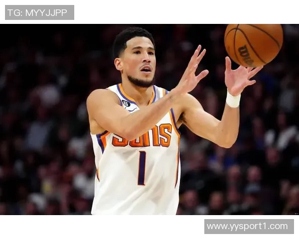 布克表现出色18投7中罚球11中8砍下24分5板7助助力球队赢球